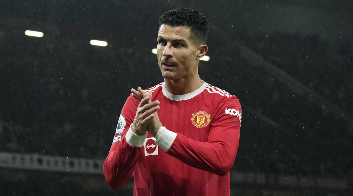 Manchester United News: Cristiano Ronaldo Makes a Promise After Winning PL Award!