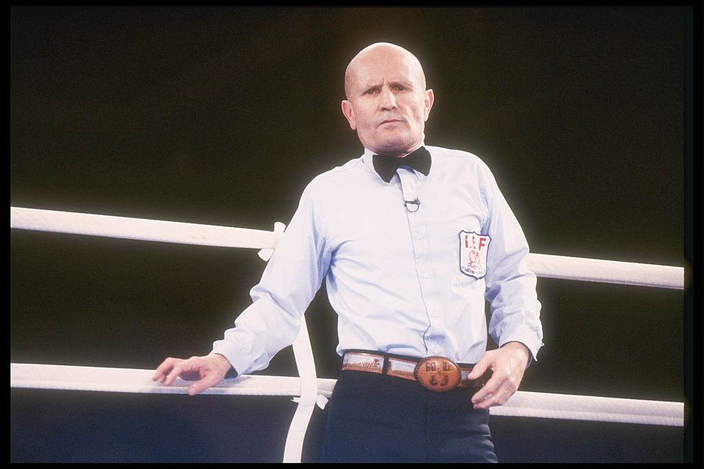 Boxing Hall of fame referee, Mills Lane passes ways at the age of 85.