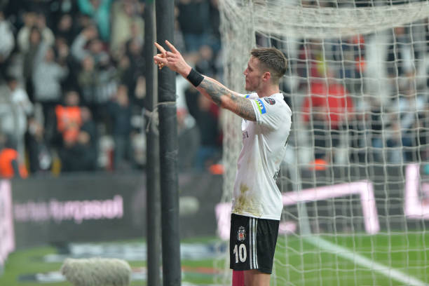 Ceyhun Kazanci says he doesn't understand why Wout Weghorst said goodbye to the fans