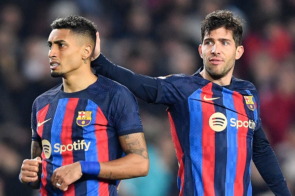 Raphinha reacted angrily after Xavi substituted him with Ferran Torres during Manchester United vs Barcelona Europa League clash