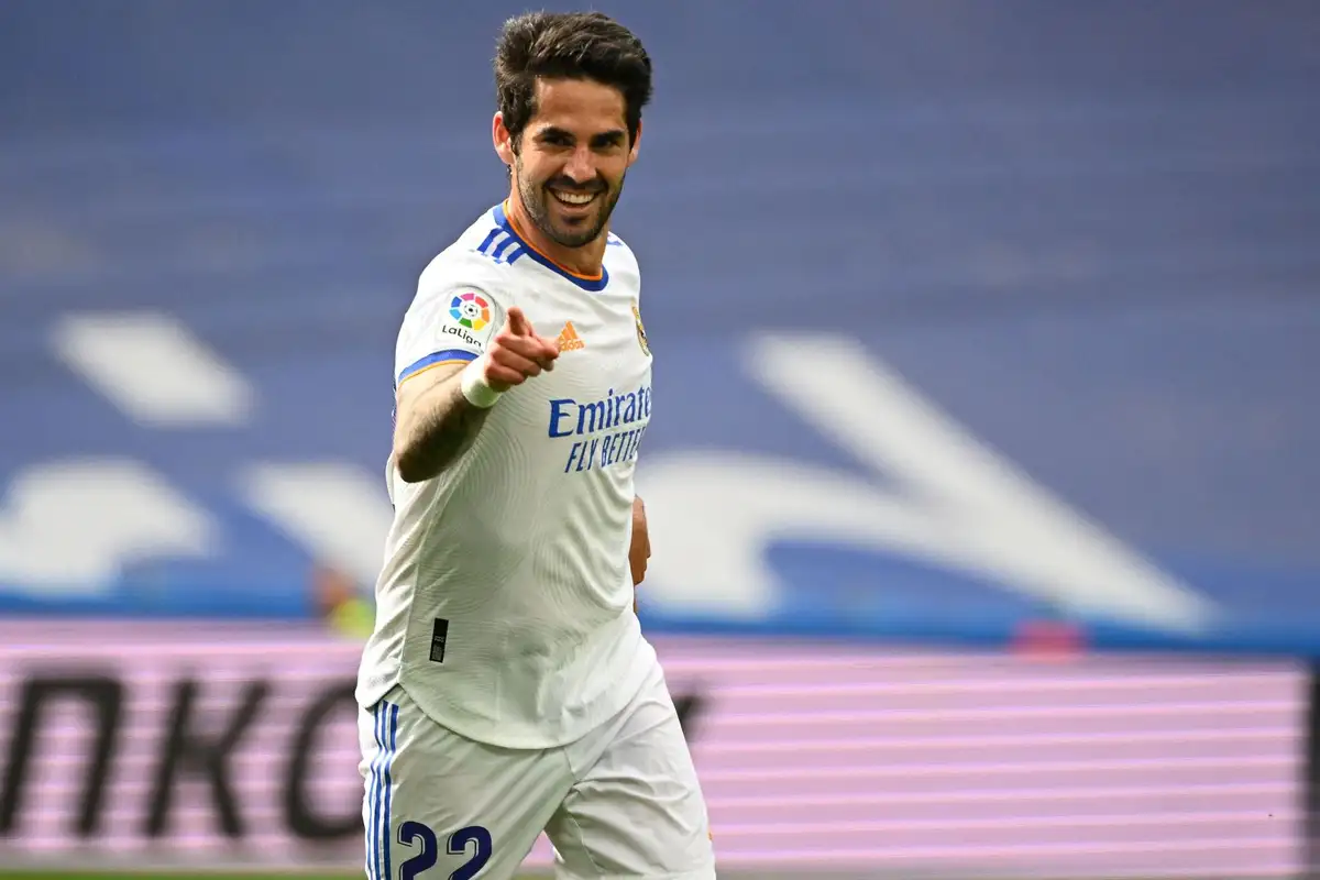 Former Real Madrid midfielder Isco offered to AS Roma