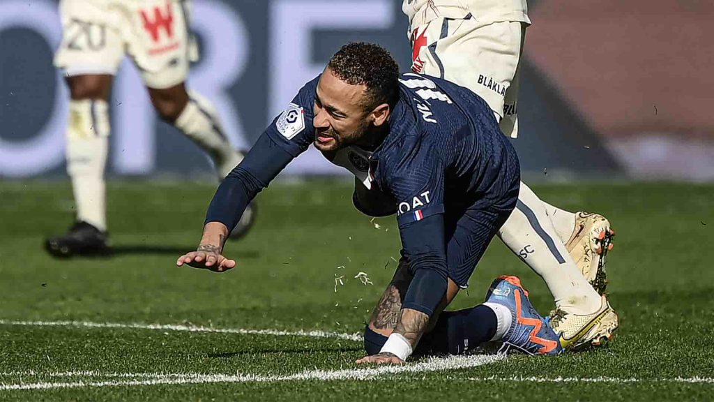 Neymar ankle injury: PSG confirm ligament damage