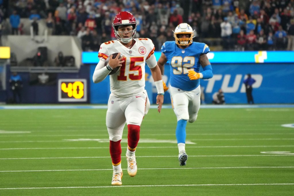 One of Patrick Mahomes best game in NFL history came against Los Angeles Chargers back in 2020