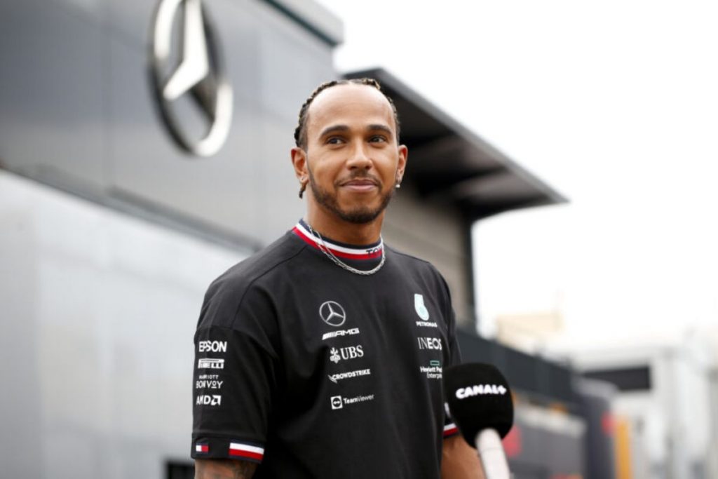 The explosive propagation of Lewis Hamilton's contract rumors